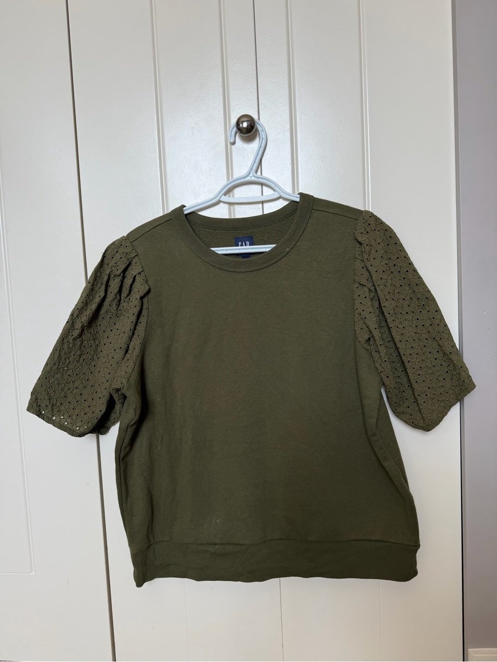 GAP VintageSoft Eyelet Puff-Sleeve Sweatshirt